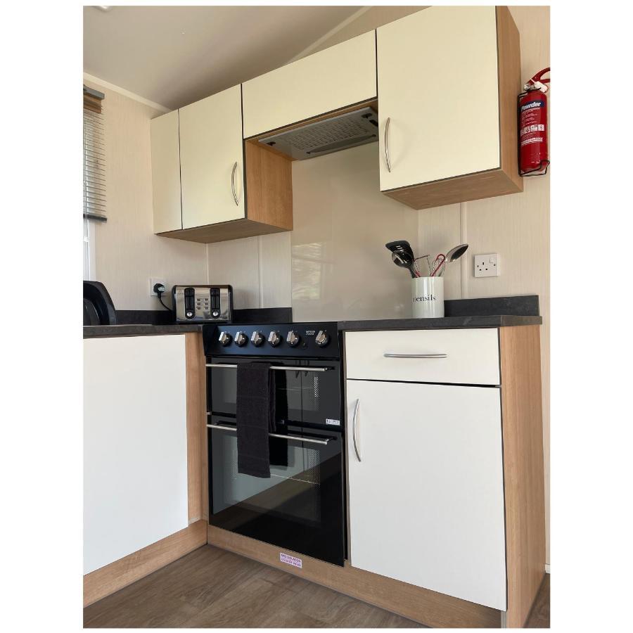Cosy 3-Bed Caravan Combe Haven St Leonards On Sea Hollington  エクステリア 写真